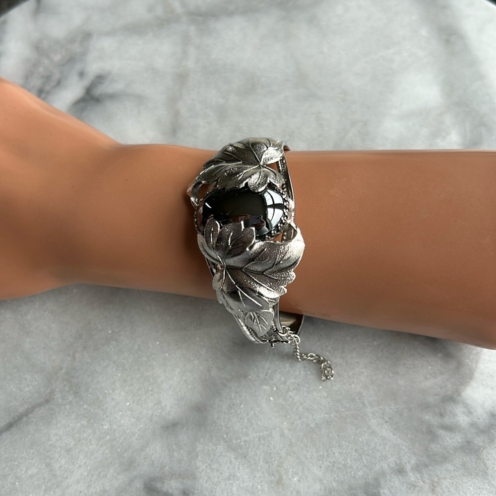Whiting and Davis vintage silver plated hinged bracelet hematite cabochon stone - Picture 6 of 15